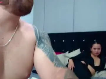 Chaturbate Live Sex Cam of couplewithoutlimits10