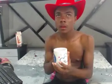 Chaturbate Best live sex cam show of noahjhonson69