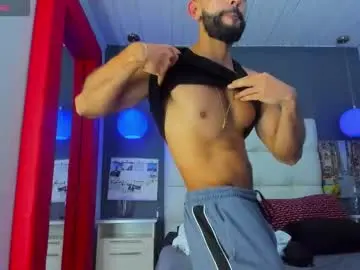 Chaturbate Best live sex cam show of yiyo10_