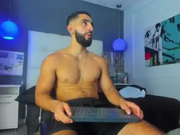 Chaturbate Live Porn of yiyo10_