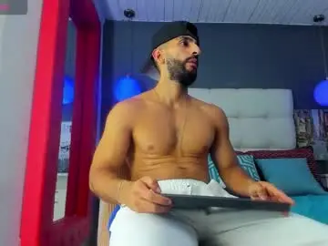 Chaturbate Free Live Porn of yiyo10_