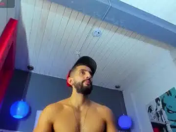 Chaturbate Live Porn of yiyo10_