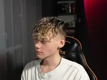 Chaturbate Live Sex Cam of kirill_20_cm