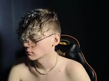 Chaturbate Free Porn Cam of kirill_20_cm