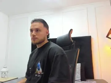 Chaturbate Best live sex cam show of adrien_roche888