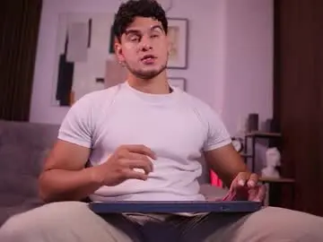 Chaturbate Free Porn Cam of davies_brown