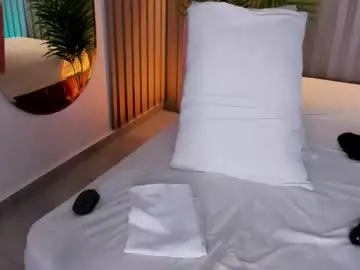 Chaturbate Best live sex cam show of dahianthompson1_