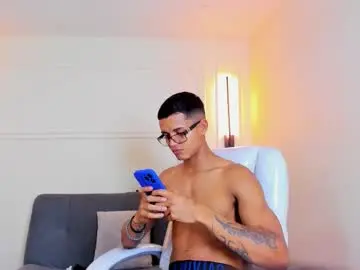 Chaturbate Live Sex of paradise_boy_s