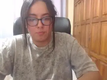 Chaturbate Live Sex Cam of venus_cat_