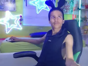 Chaturbate Live Sex Cam of andy_staar18