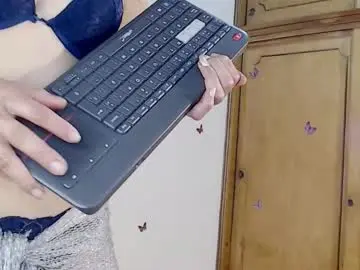 angelyxs from chaturbate