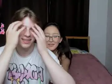 Chaturbate Adult Webcam of blossomandbee