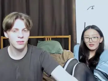 Chaturbate Sex Cam of blossomandbee