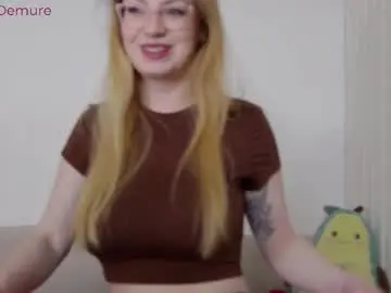 Chaturbate Nude Webcam of mona_demure