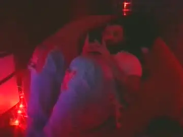 Chaturbate Live Sex Cam of tattoo3333