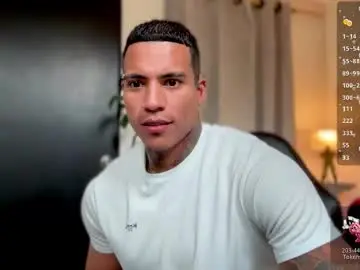 Chaturbate Watch Live Sex Cams of jordandenis17