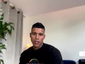 Chaturbate Live Porn of jordandenis17