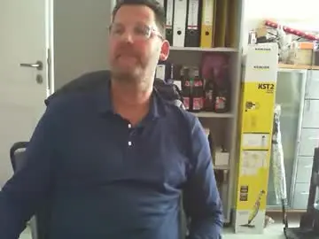 Chaturbate Live Sex Cam of macfly67