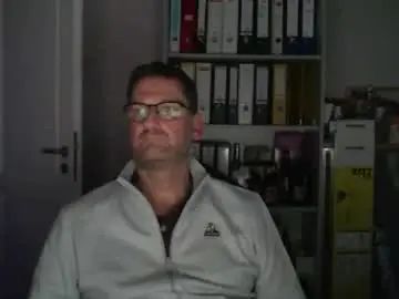 Chaturbate Live Sex Cam of macfly67