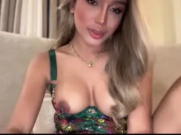 Chaturbate Live Sex Cam of yourlovingpearlita1000