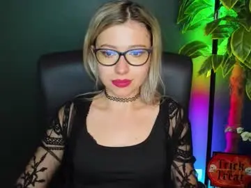 heidi_pleasure from chaturbate