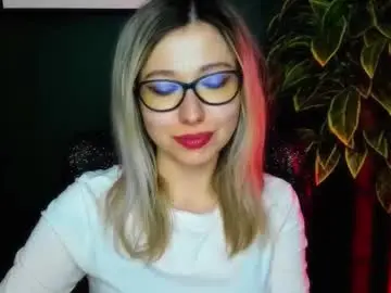 Chaturbate Nude Webcam of heidi_pleasure