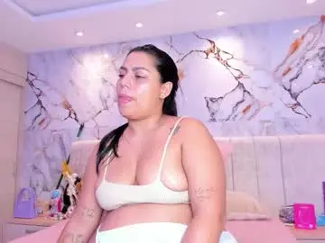 Chaturbate Live Sex of kiana_cream