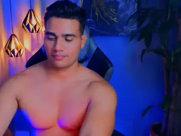 Chaturbate Live Sex Cam of andresfiit