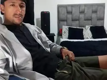 Chaturbate Sex Cam of guykarim