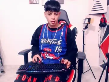 Chaturbate Live Sex Cam of indomitablebeast