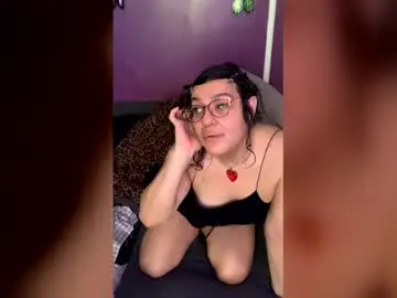 rattlesnakebitch from chaturbate
