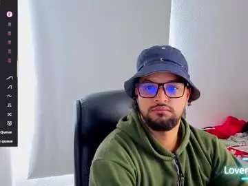 Chaturbate Live Sex Cam of ernesto_rodriguez_82