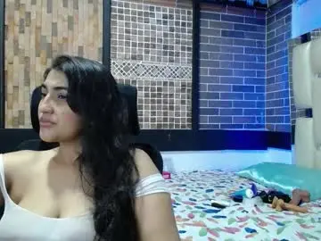 Chaturbate Best live sex cam show of yuliet_latin69