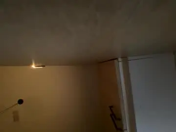 Chaturbate Live Sex Cam of ella_ella_ella_ay