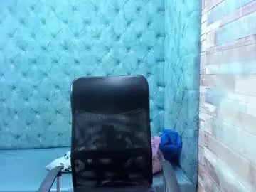 Chaturbate Live Sex Cam of agatha_leon_