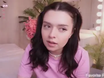 Chaturbate Live Sex Cam of cuddlebyyou