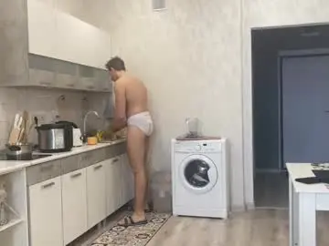 Chaturbate Live Sex Cam of marc105100