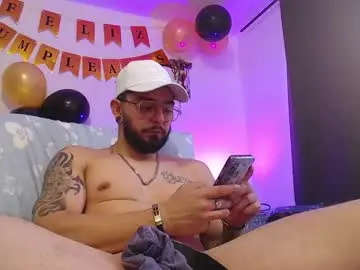 Chaturbate Adult Webcams of axel_7070