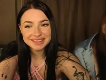 Chaturbate Live Sex Cam of lisaanddenis
