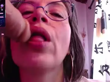 Chaturbate Adult Webcams of emmahenderson