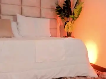 Chaturbate Live Sex Cam of gaia_stonne