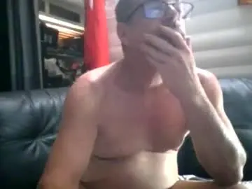 Chaturbate Live Sex Cam of maximus_oreally