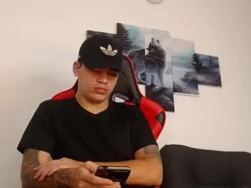 Chaturbate Best live sex cam show of noah_coleman__