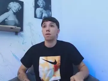 Chaturbate Sex Chat of andy_miller5