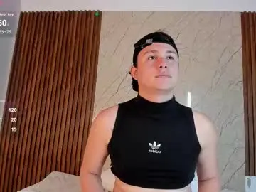 Chaturbate Best live sex cam show of benji_and_nathan