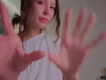 emelia_fox from chaturbate