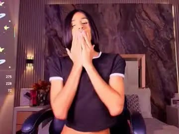 Chaturbate Live Sex Cam of caroline_foster1