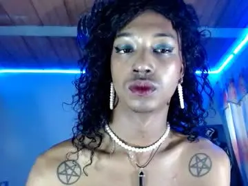 Chaturbate Live Porn of maidi_hot