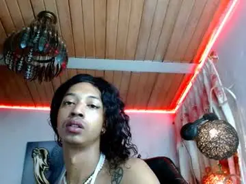 Chaturbate Nude Webcam of maidi_hot