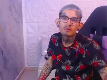 Chaturbate Nude Webcam of boy_tatto77